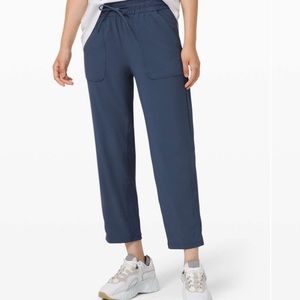 NWT Lululemon beyond the studio crops